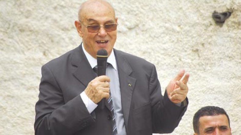 بوحارة : بلخادم وافق على التنحي مبدئيا