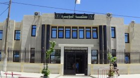 20 سنة سجنا لعجوز قتل جاره بواسطة جرافة بالبويرة