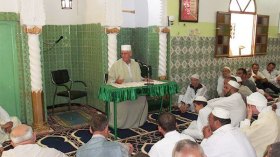 الوسطية هي صمام الأمان من الفتن والمؤامرات