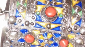 حلي وصناعات تقليدية جزائرية ملوثة بالإشعاعات النووية