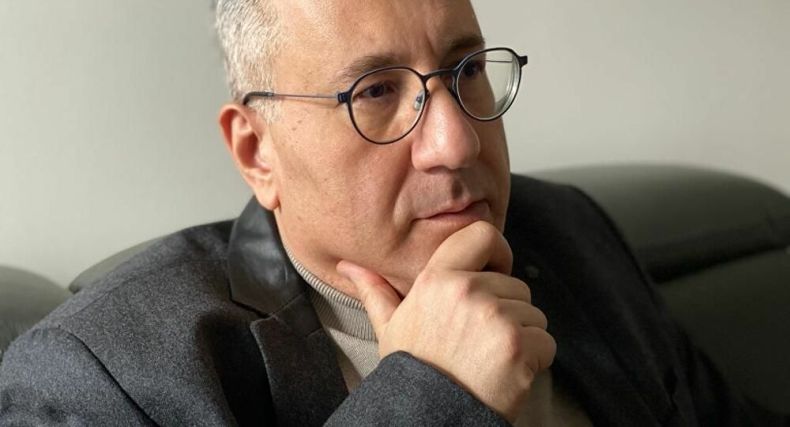 FFS: «Il est insensé d’imaginer un changement démocratique sans l’armée»