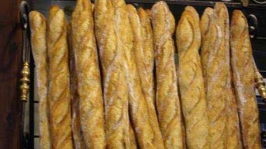 Immediate closure of bakeries that violate instructions to operate during Eid al-Adha