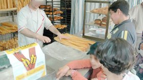 خبازون يضربون تعليمات الحكومة عرض الحائط في الكاليتوس