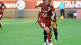 بولحية يسجل هدفه الثالث ويقود ميتز إلى صدارة “الليغ 2”