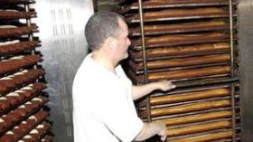 وزارة التجارة تتعهد بتسوية مشاكل الخبازين قبل نهاية السنة