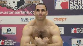 الجزائري بولودينات يفوز على الأوكراني غلوفاشنكو بالقاضية