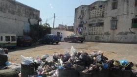 مواطنون يسكنون في جحور بقلب العاصمة منذ 30سنة