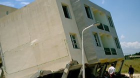 محاكمة  23  متهما  في  قضية  انهيار  عمارات  ببرج  الكيفان  إثر  زلزال بورداس