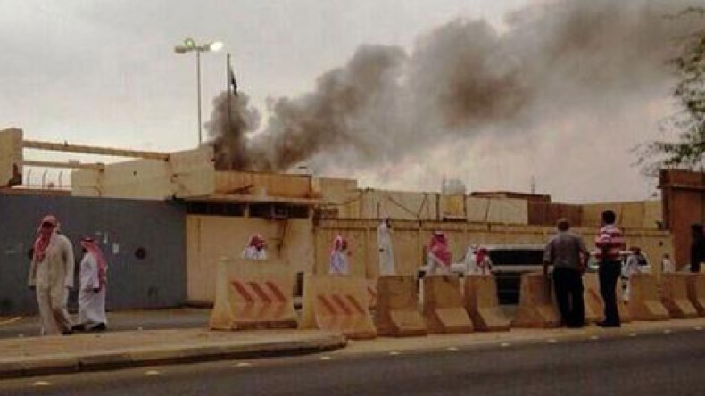 أربعة مصابين في حريق وأعمال شغب بسجن في السعودية