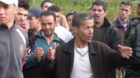 مشادات عنيفة بين سكان غابة بوسماعيل والدرك عقب قطع الطريق الوطني رقم 11