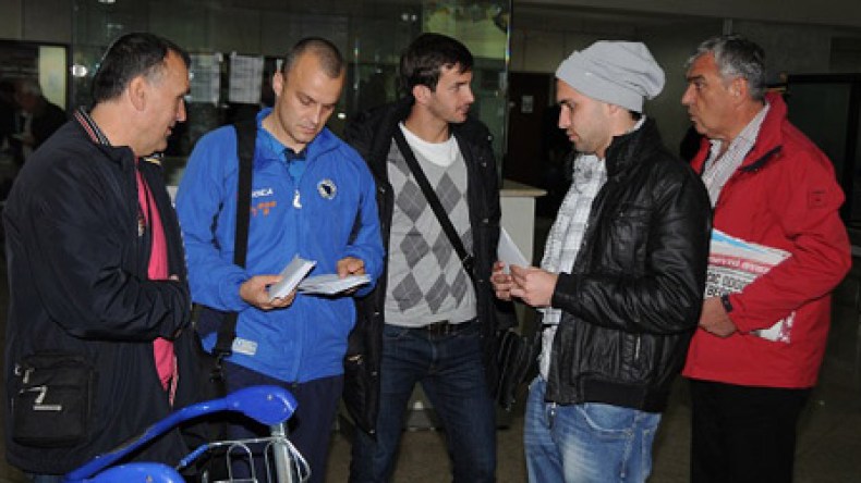 البوسنيون جانبوا مونديال 2010 ويورو 2012 في الأنفاس الأخيرة