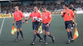 التحكيم..نقطة سوداء في بطولة عرجاء