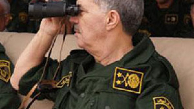 اللواء بوسطيلة يعين العقيد تونسي قائدا لحرس الحدود