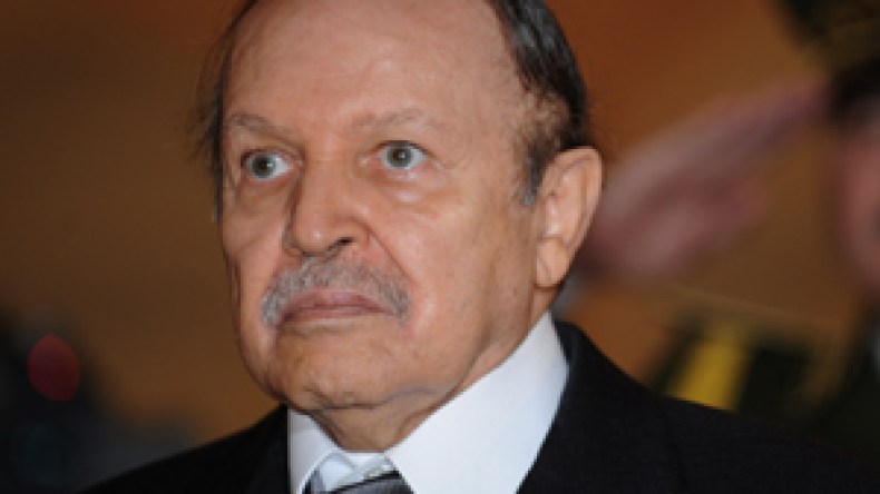 بوتفليقة يأمر البنوك بتمويل المشاريع الاقتصادية