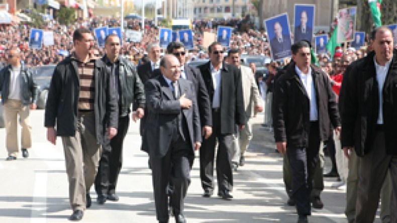 بوتفليقة ليس مدينا لأي طرف بفوزه سوى للشعب