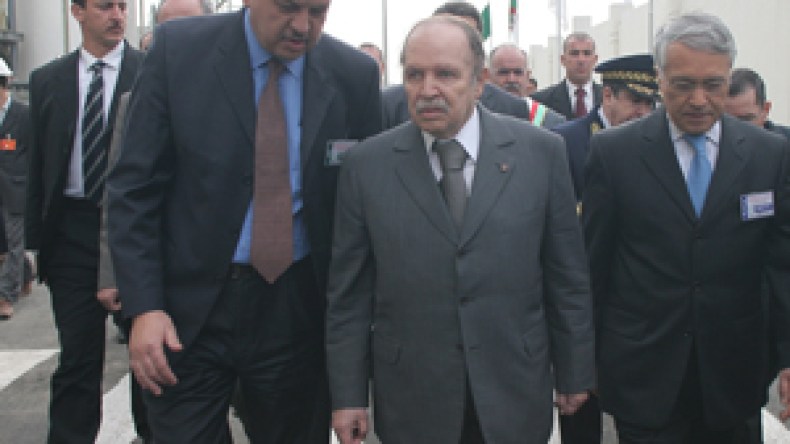 دراجات “كاسكادور” لتأمين موكب الرئيس وتنقلات الوزراء والمسؤولين