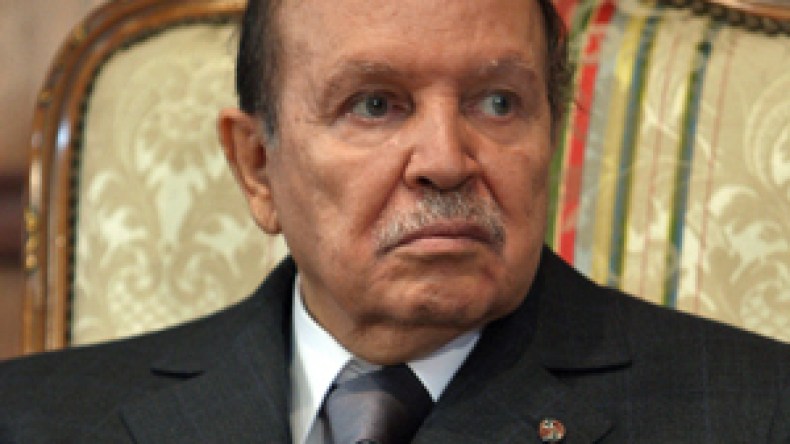 بوتفليقة يأمر ولد قابلية بالإسراع في إصلاح الجباية المحلية ومحاربة البيروقراطية