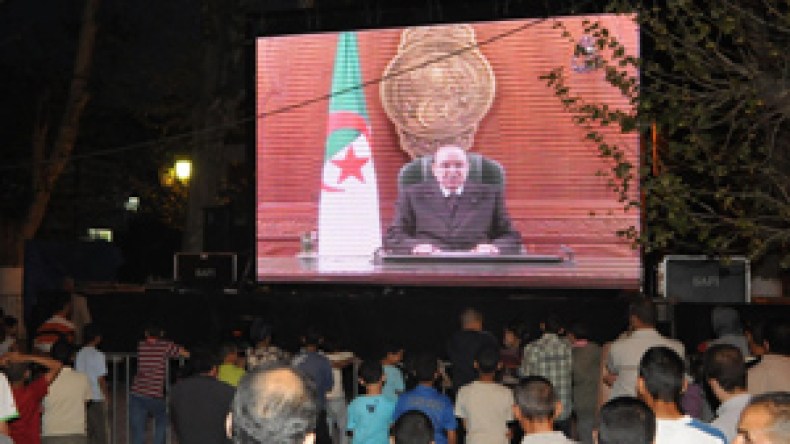 بوتفليقة‭ ‬يطلب‭ ‬عون‭ ‬الشعب‭ ‬لإنجاح‭ ‬الإصلاحات