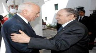 Le président Bouteflika reçoit le secrétaire général de la Ligue arabe