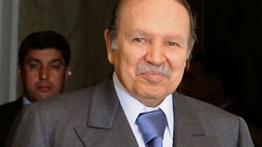Bouteflika, favori de la présidentielle