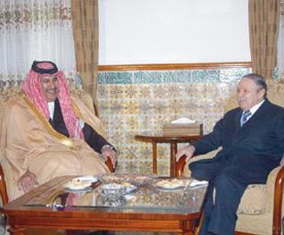 Is Algeria playing the mediator between Qatar and France?