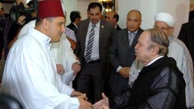 بوتفليقة يؤدي صلاة العيد بالجامع الكبير