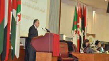 Le président Bouteflika appelle à investir dans toutes les potentialités et se félicite des acquis de la femme algérienne