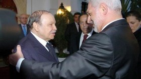 بوتفليقة يعلن حضور القمة العربية ببغداد