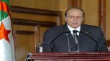 Président Abdelaziz Bouteflika: “” L’Algérie n’a pas à revenir à des expériences qu’elle a vécues depuis des décennies “”