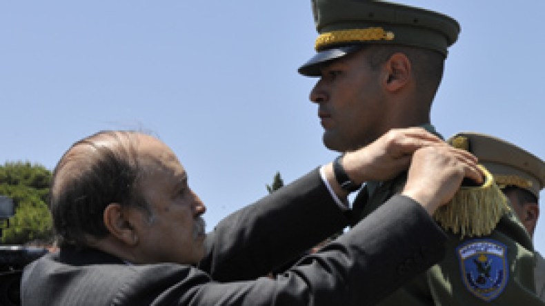 ڤايد‭ ‬صالح‭: ‬سنواصل‭ ‬ملاحقة‭ ‬فلول‭ ‬الإرهاب‭ ‬وأعوانهم‭ ‬المهرّبين‭ ‬والمجرمين