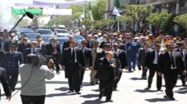 Sétif en fête accueille chaleureusement le président Bouteflika