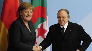 Les exploits de Bouteflika en unes des journaux de la presse mondiale