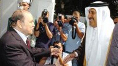 Le président Bouteflika reçoit le Premier ministre qatari