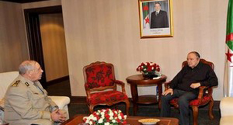 Bouteflika reçoit Abdelmalek Sellal et Gaïd Salah