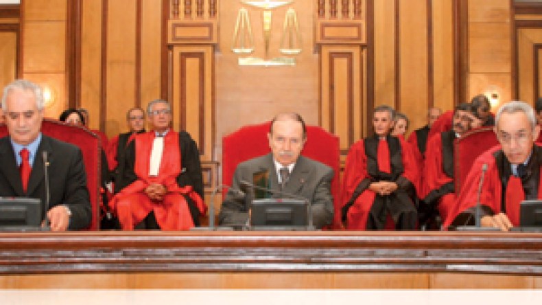 أعضاء الهيئة الوطنية لمكافحة الفساد يؤدون اليوم اليمين الدستورية