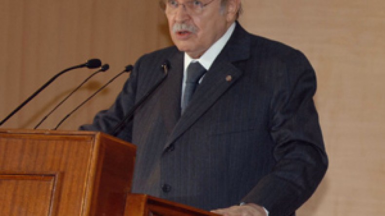 بوتفليقة‭: ‬الاصلاحات‭ ‬في‭ ‬الجزائر‭ ‬هدفها‭ ‬التغيير‭ ‬وارضاء‭ ‬الشعب