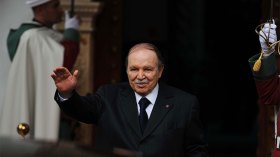بوتفليقة يطلب المسامحة من الجزائريين: قصّرت في حقكم من حيث لا أدري