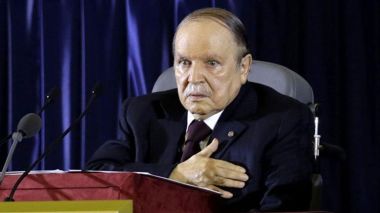 Le président Bouteflika: « L’Algérie préserve son intégrité grâce aux efforts de l’ANP »