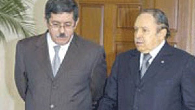 اويحي يعود لقيادة الحكومة وبلخادم كممثل شخصي وابوجرة يبقى في منصبه