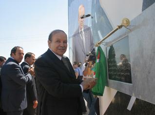 Visite express de Bouteflika à Bouira