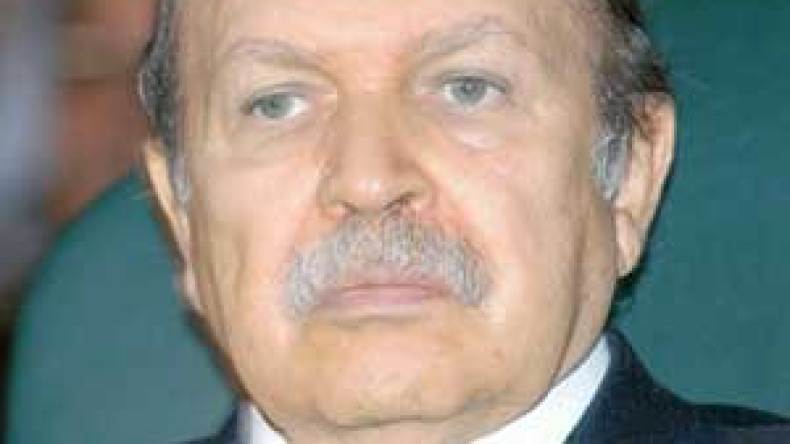 بوتفليقة:  “الإرهاب يحرف تعاليم الإسلام الداعية للسلم والتسامح”