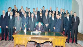 بوتفليقة يوقّع اليوم قانون المالية ويستمع لحصيلة الوزراء