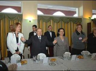 Bouteflika shares with Algerian women their international day celebration