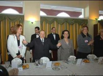 Algerian Government insists,30% women in assemblies