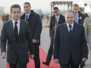 La France prête à fournir du matériel militaire à l’Algérie et le dédommagement des victimes des essais nucléaires