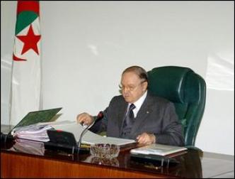 Bouteflika: Government to launch initiative to train journalists