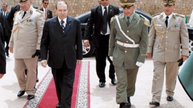الجيش ملتزم بمهامه ويرفض التدخل في السياسة