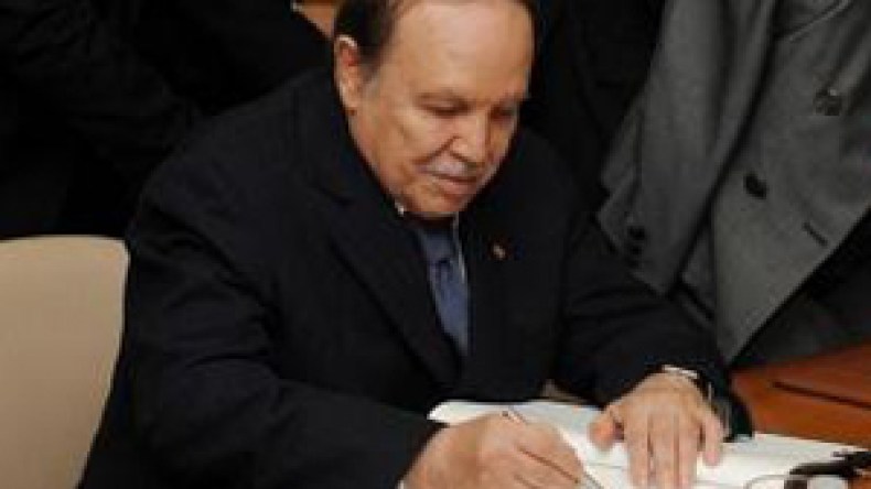 أمرية رفع حالة الطوارئ جاهزة لتوقيع بوتفليقة