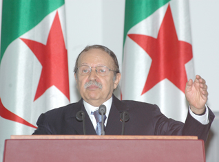 Algeria: Bouteflika sets 3-month-deadline to end reforms