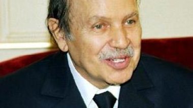 Le President Bouteflika accuse les formations politiques de pratiquer une politique de marginalisation envers les femmes.